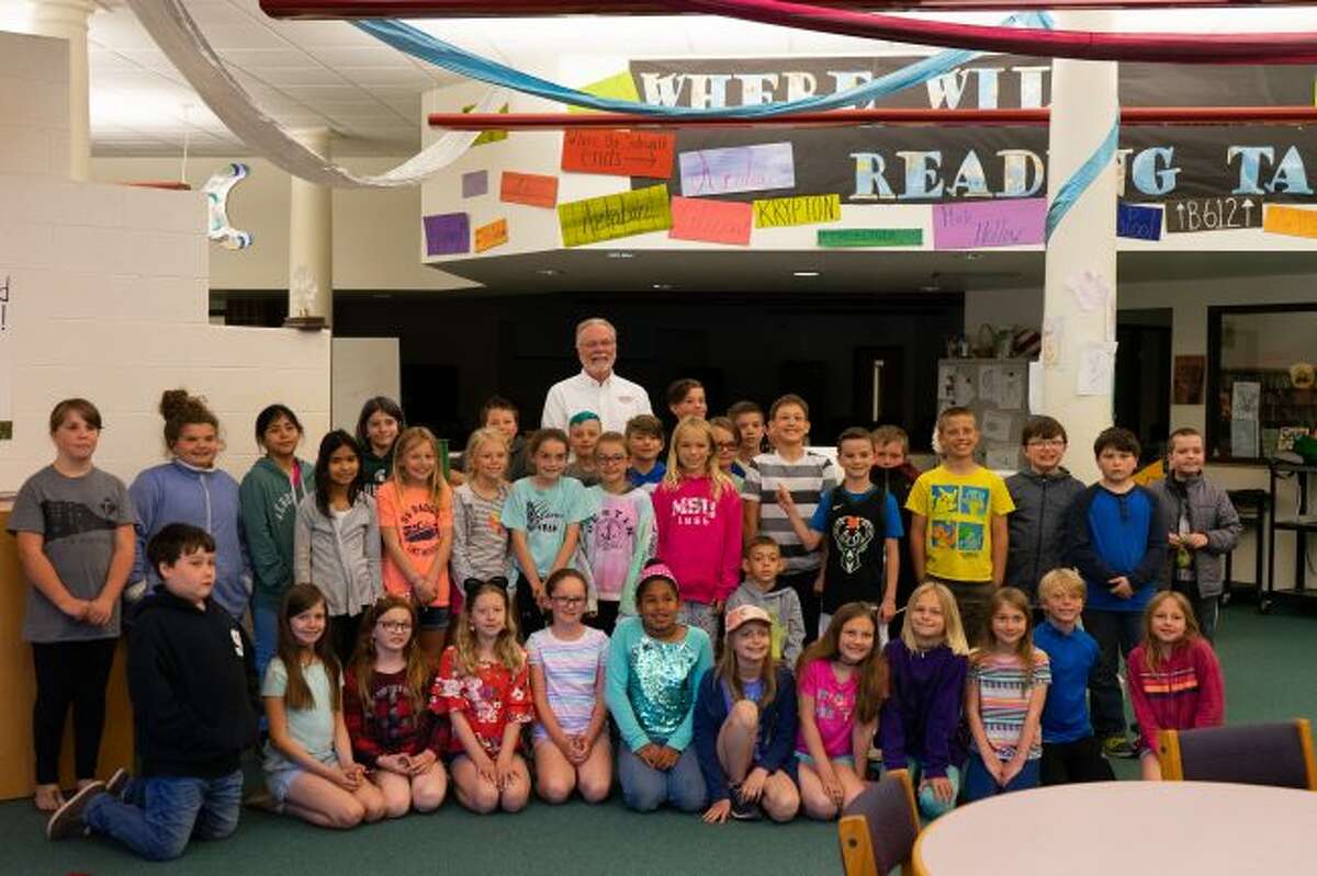 Rep. O'Malley pays visit to Onekama elementary students