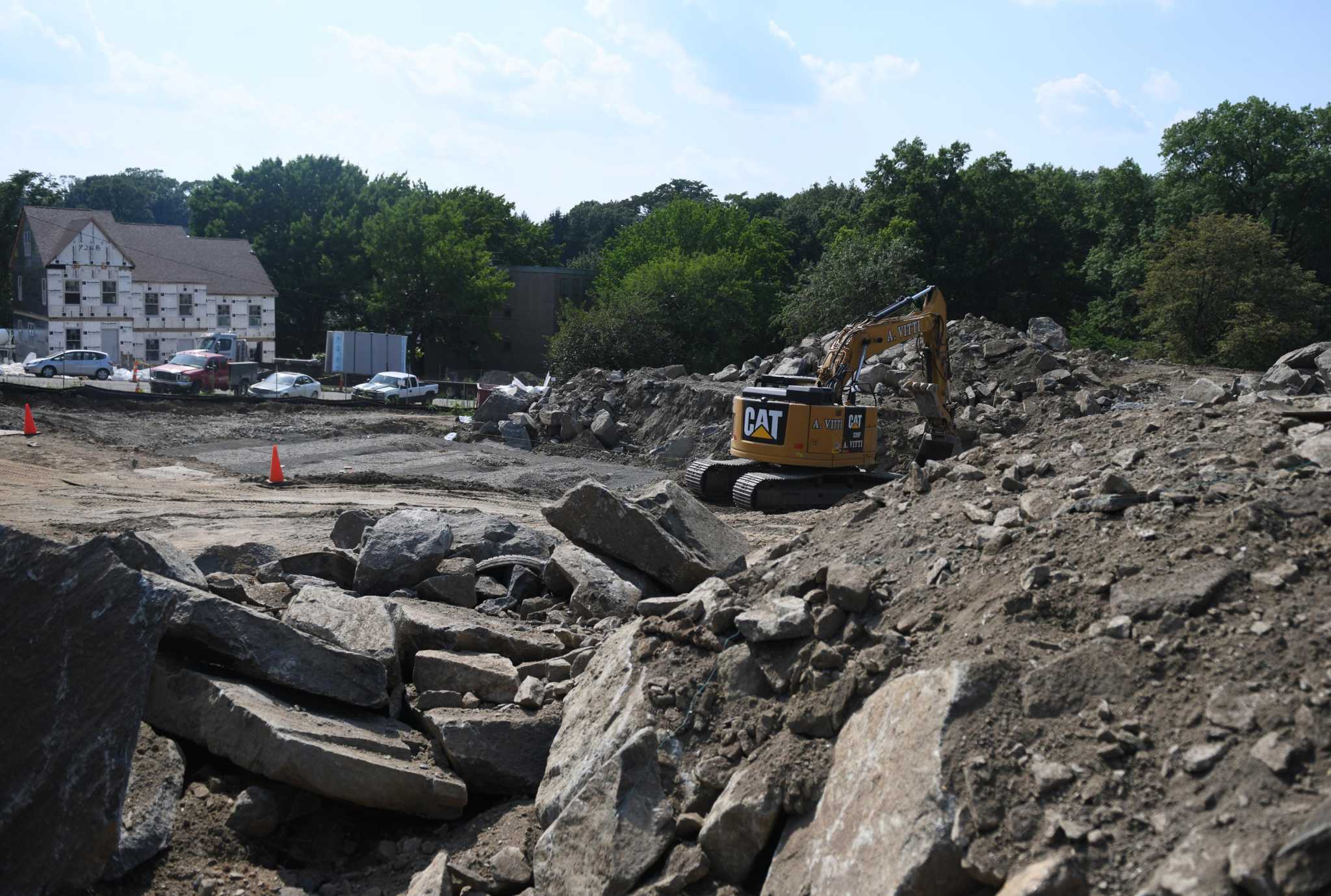 Greenwich Housing Authority projects get goahead to zoning