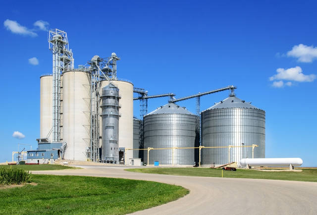 ADM, Cargill agree to exchange grain elevators