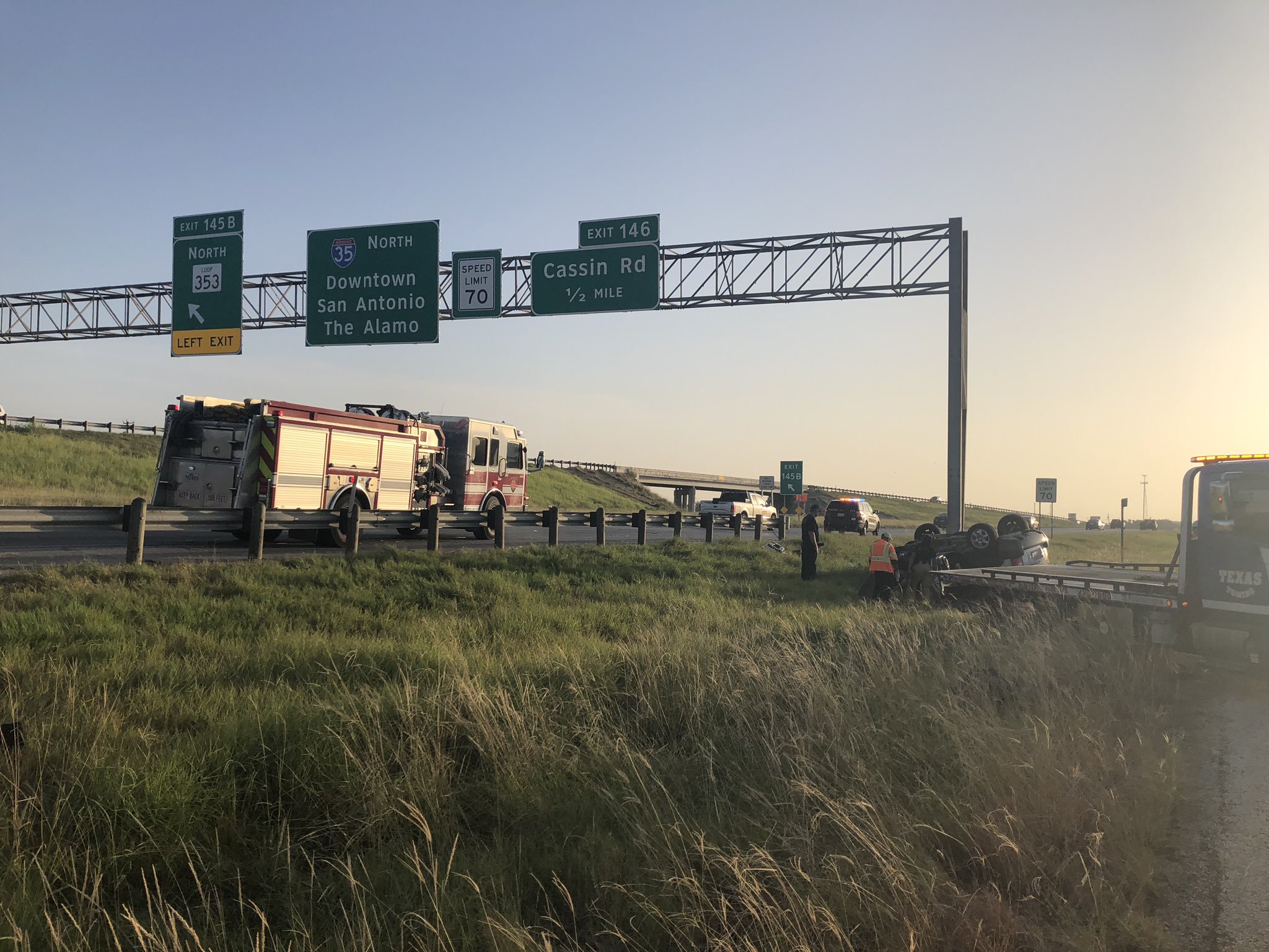 I 35 Northbound Lanes Ramp Reopen Following Morning Rollover Crash northbound-i-294-lanes-reopen-after-7-vehicle-crash-in-des-plaines