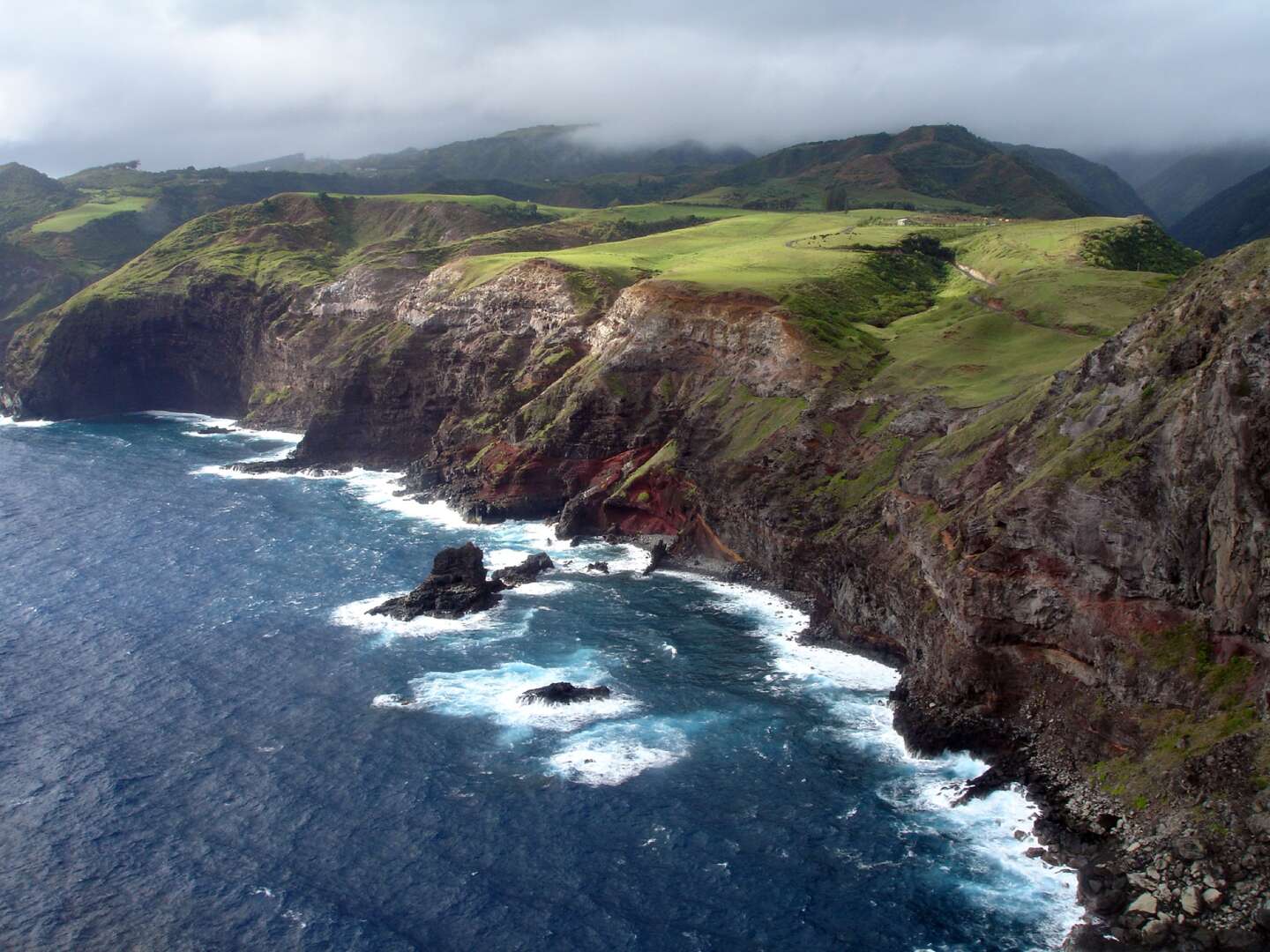 Widow on 'healing trip' dies in fall off Maui 'Chutes and Ladders' cliff