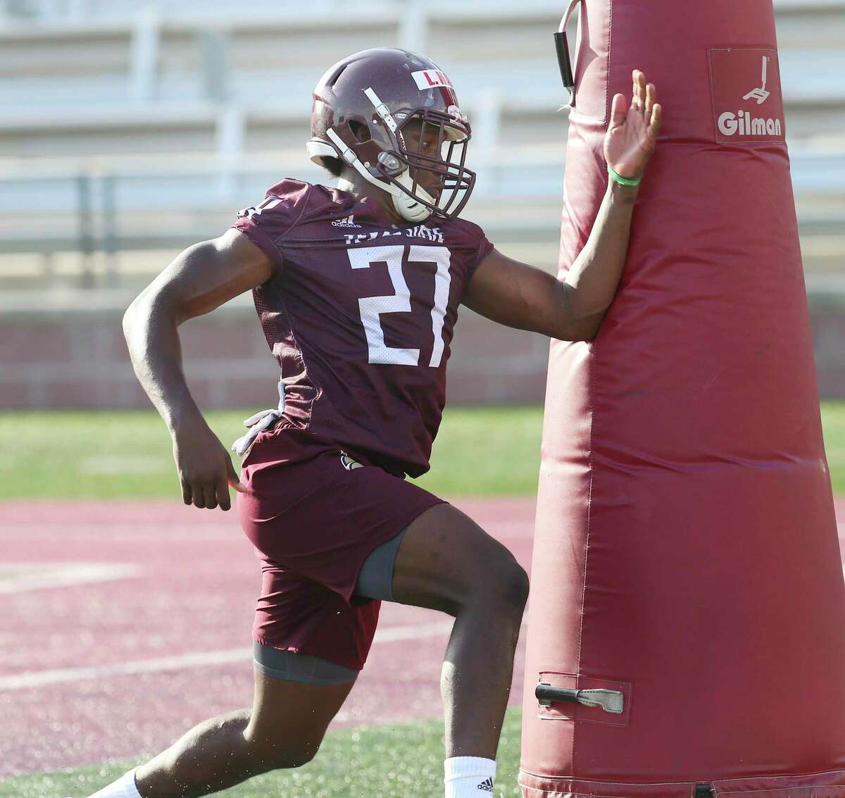 Texas State Continues Search For Starting Quarterback As Fall Camp Opens 5113