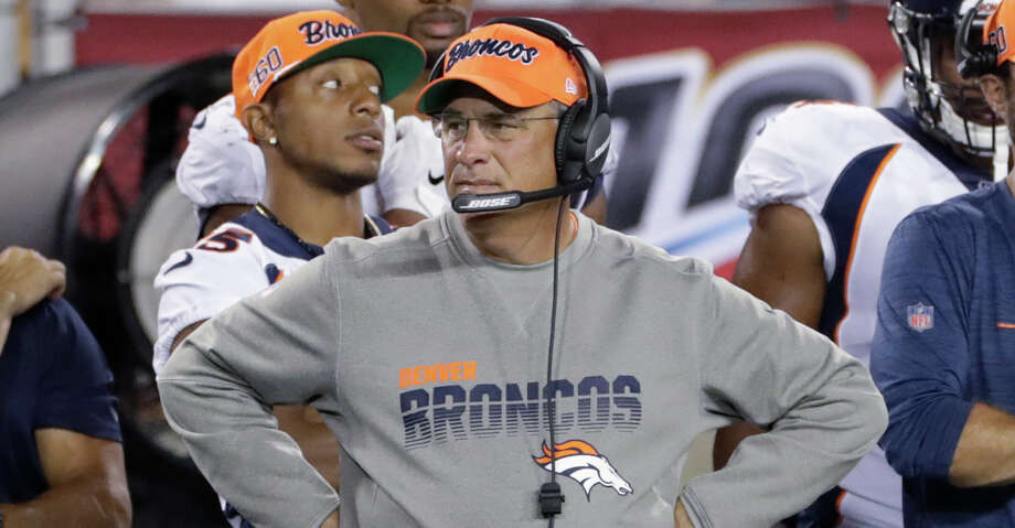 Vic Fangio coaches after kidney stone issue, Broncos win Hall of ...
