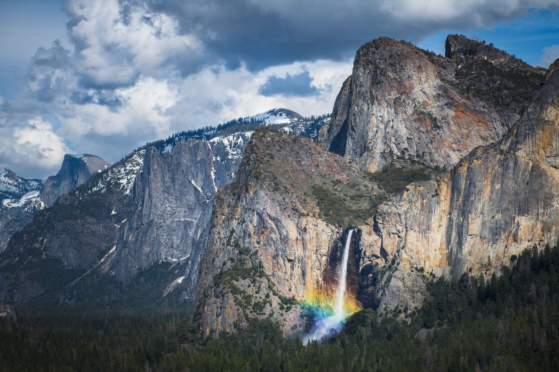 Tourist Who Slipped On Rocks Below Yosemite S Bridalveil Fall Dies Of Injuries