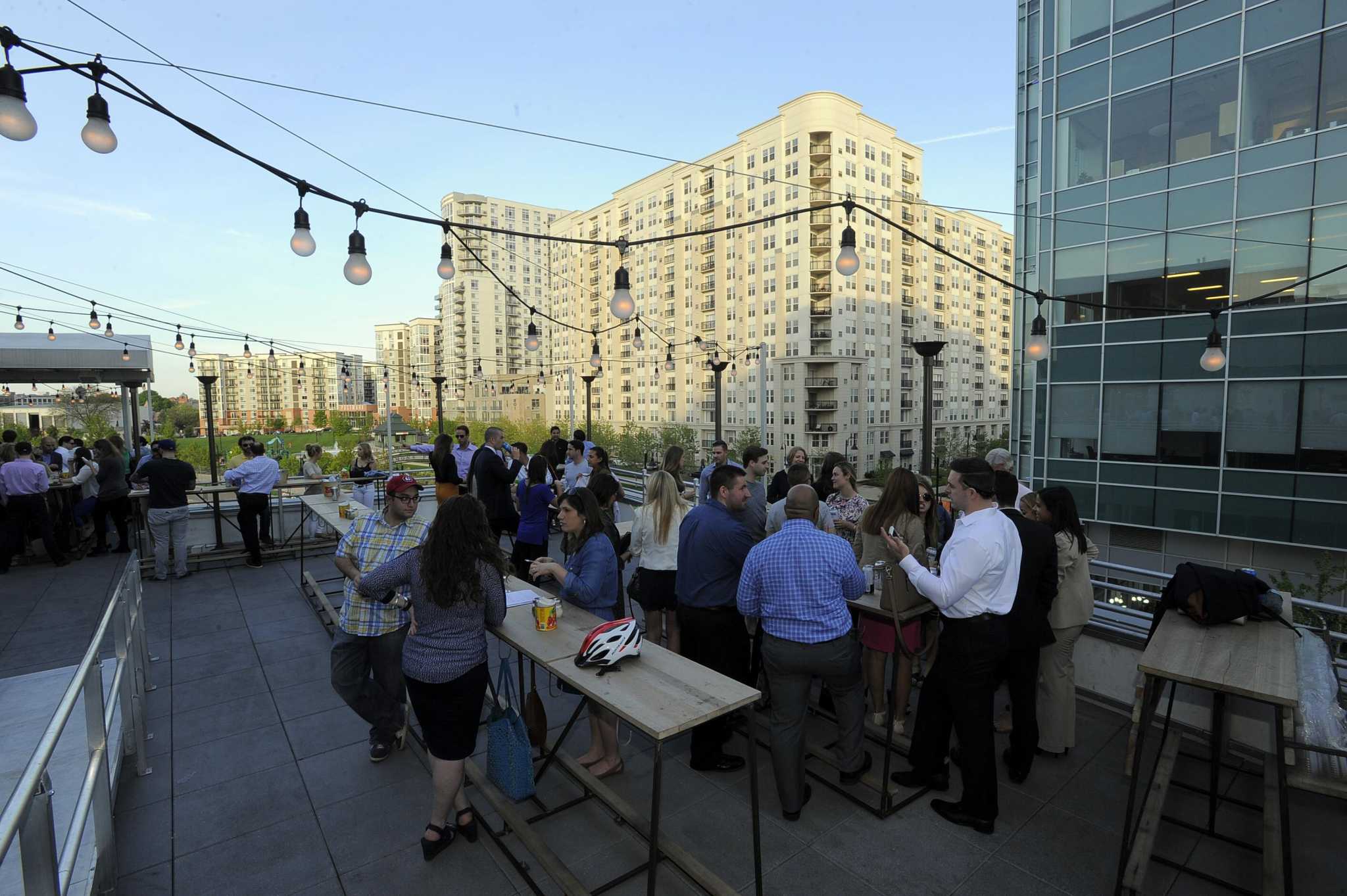 A guide to Connecticut's rooftop bars - Vimarsana News