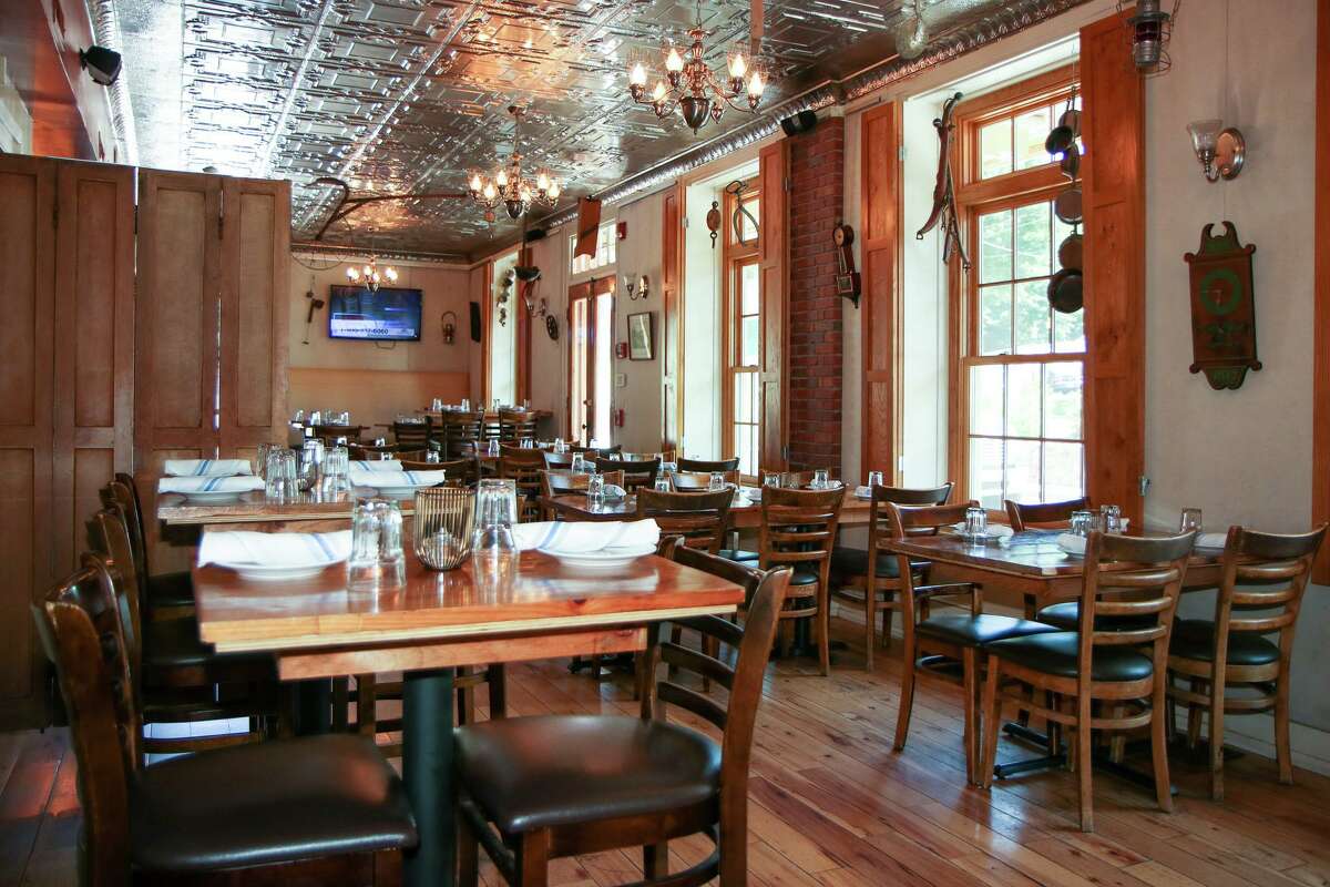 Jane Stern Takes Fondly To Sandy Hook S Foundry Kitchen Tavern   1200x0 