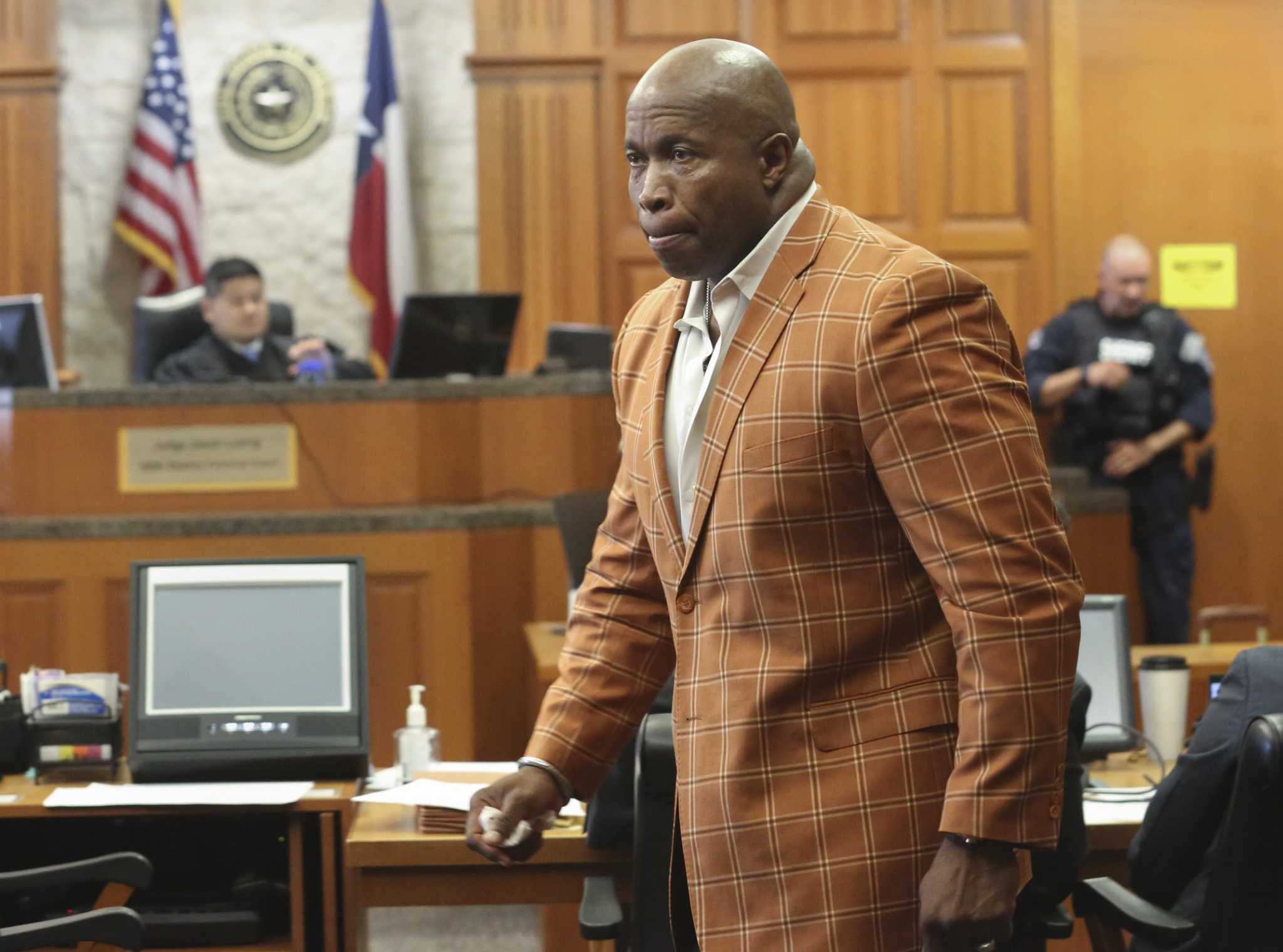 Renard Spivey in court during his trial for murder charge (Source: Houston chronicle)