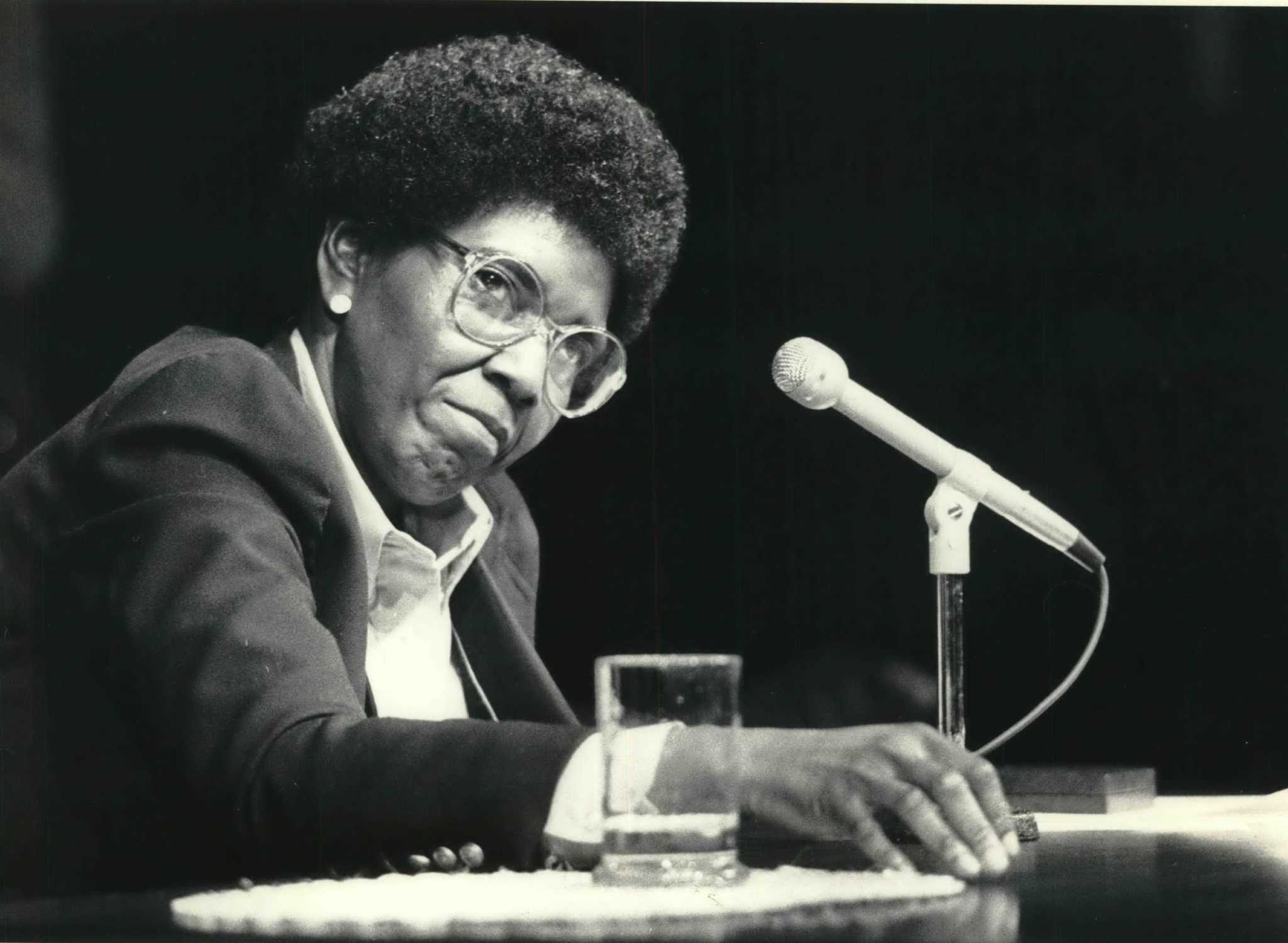  Barbara Jordan