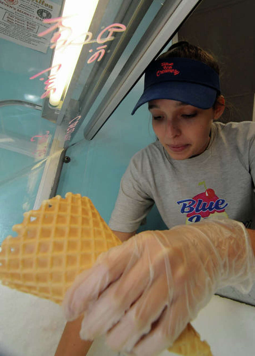 Blue Ice Creamery going wholesale, closing East Alton shop