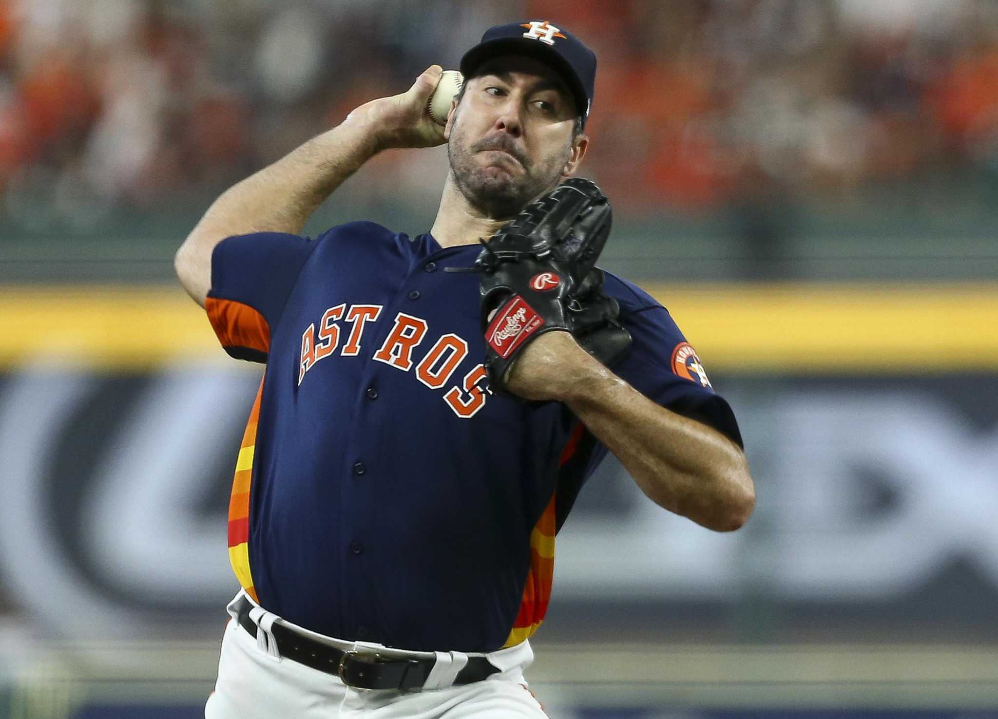 Verlander 1st 13-game winner, Astros beat Mariners 3-1