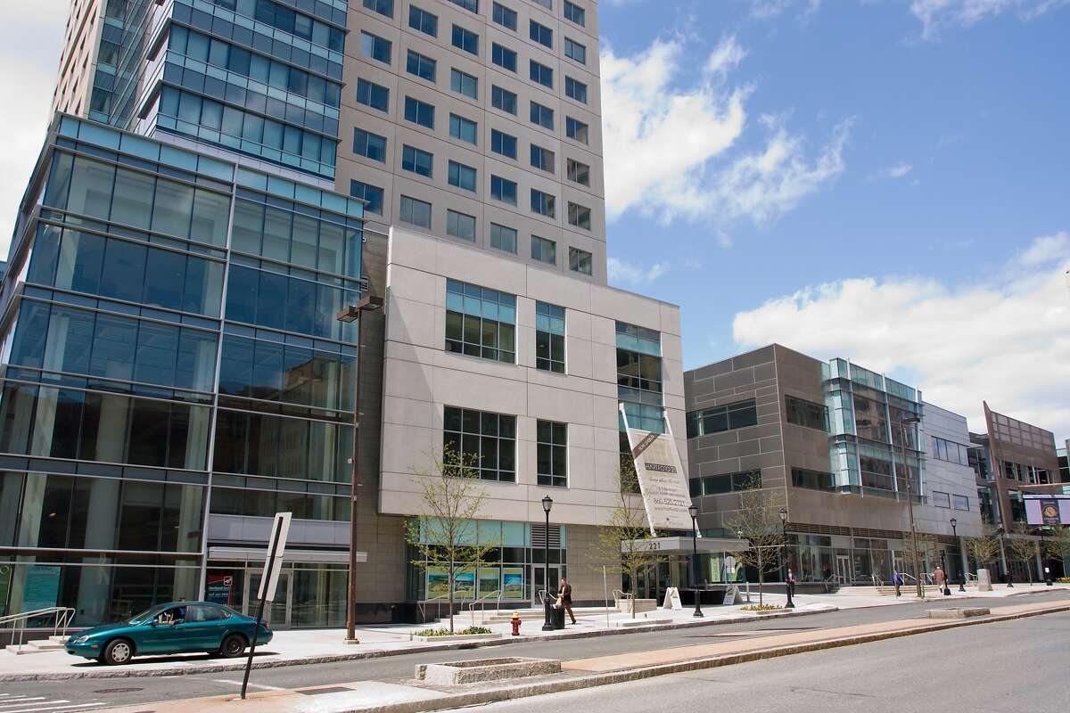 Wilton ranks high on household scale