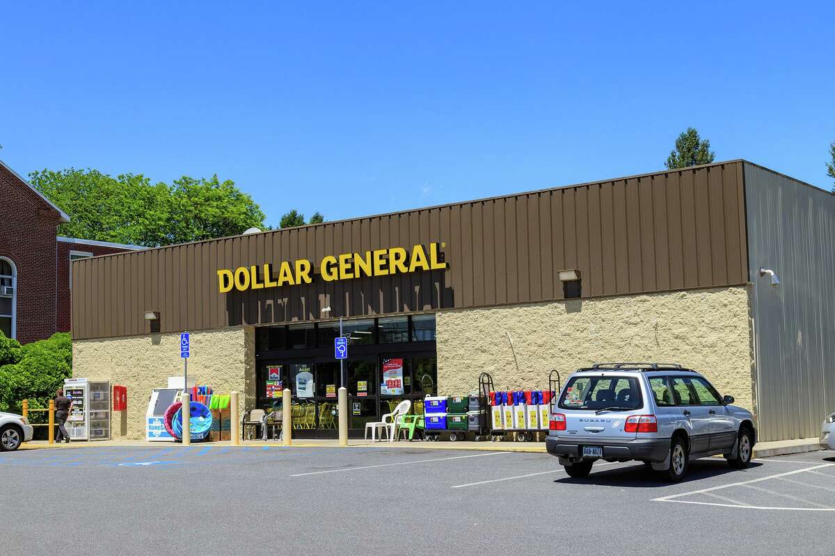 New Dollar General opens on South Major Drive