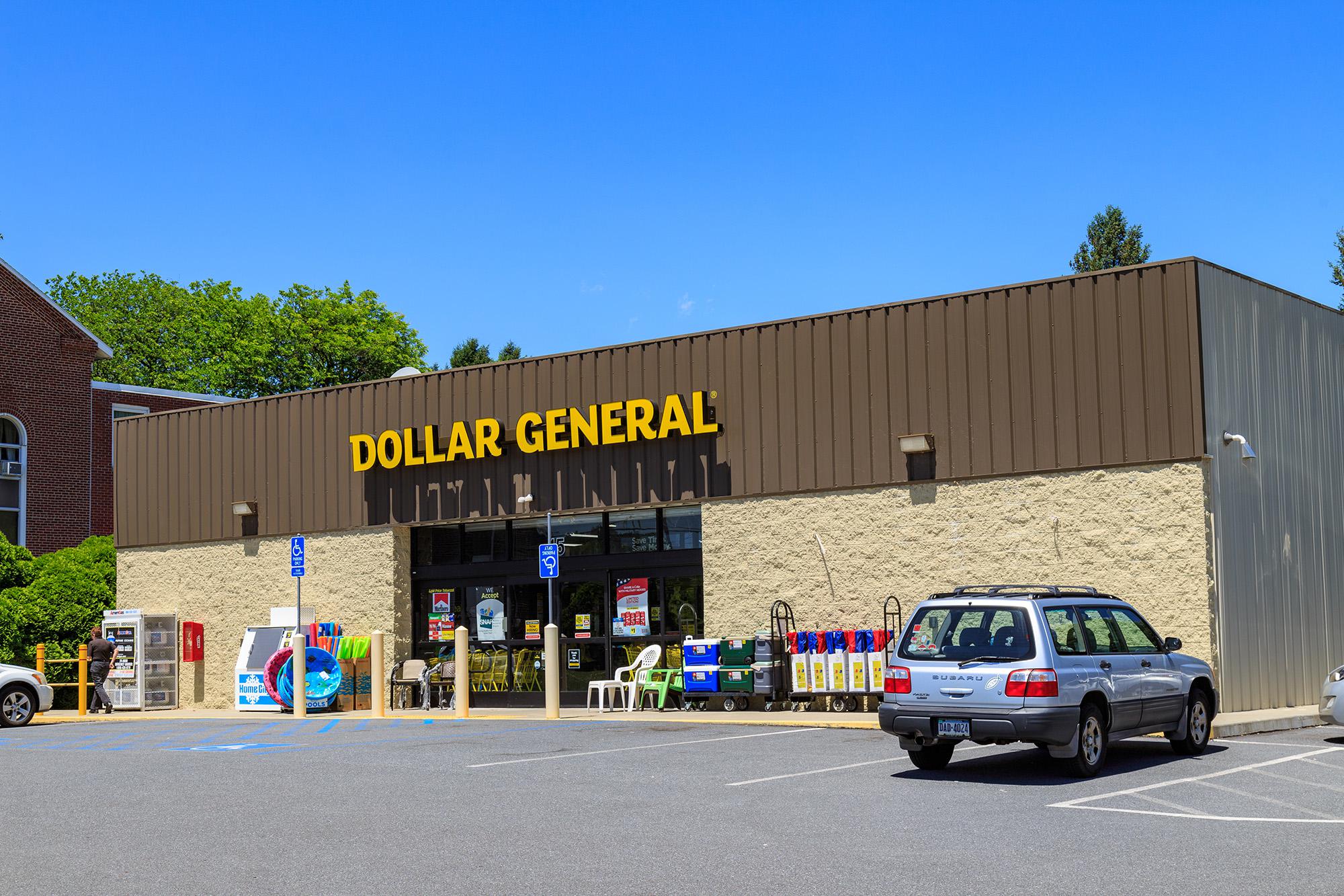 New Dollar General opens on South Major Drive