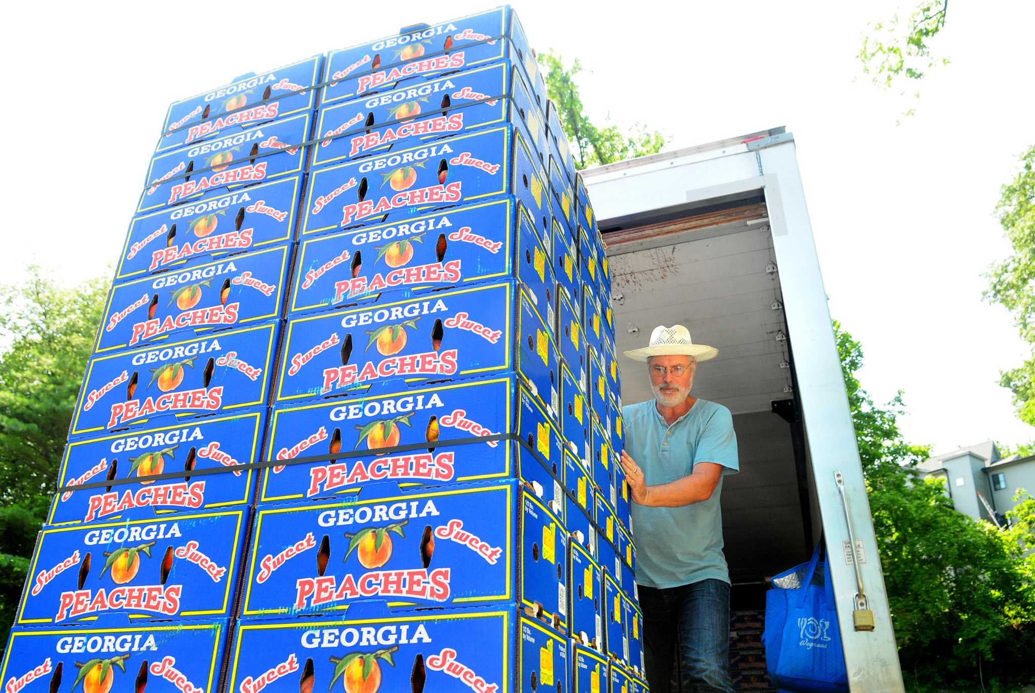 Special delivery of peaches from to Greenwich