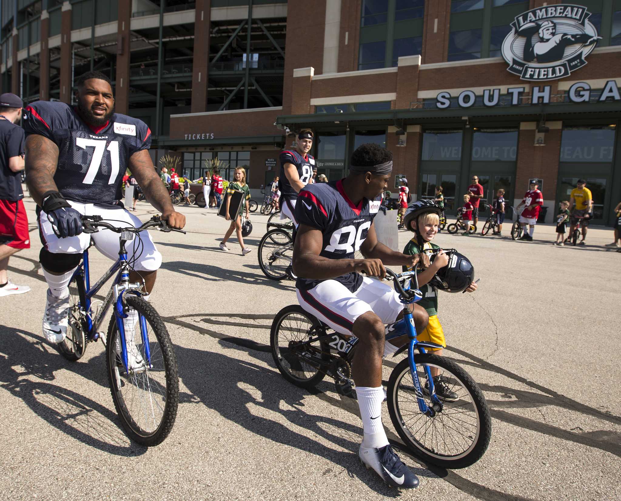 J.J. Watt slams brakes on Peloton post linking star player to Green Bay  Packers, other teams