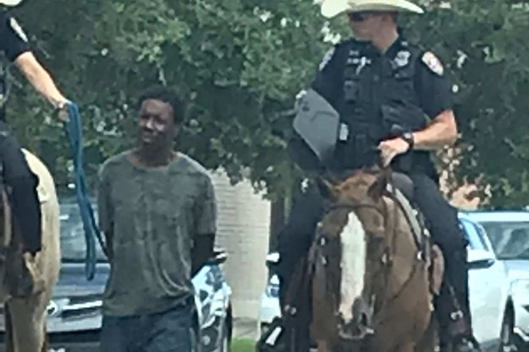 Galveston police apologize after photo photo