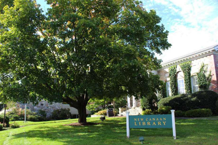 New Canaan Library back to including self-service pickup option