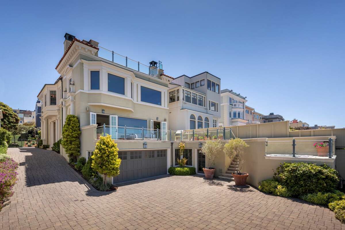 This 18 million Seacliff home was the secondbiggest real estate deal