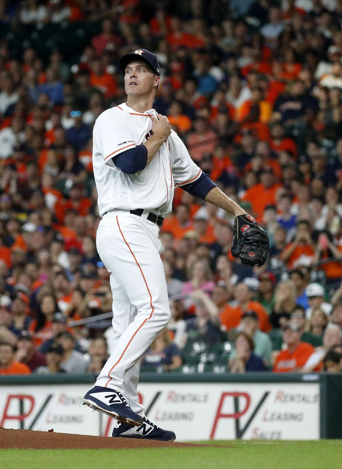 Astros rout Rockies, pick up Zack Greinke in his debut