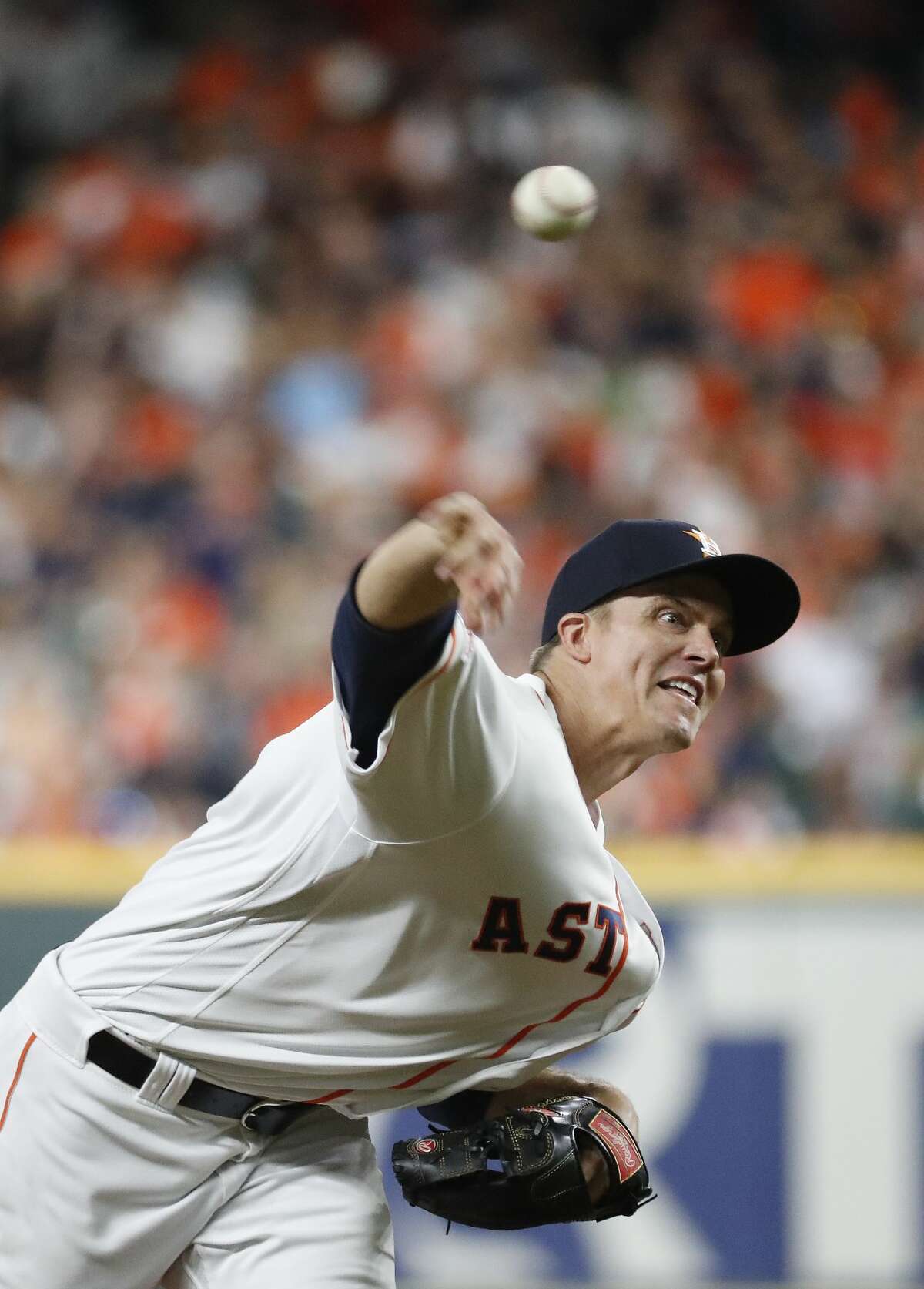 Astros rout Rockies, pick up Zack Greinke in his debut