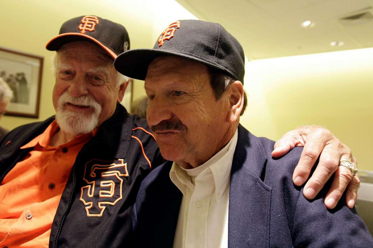 Former Giants infielder Ernie Bowman dies