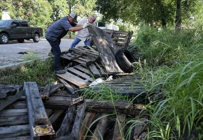 Houston Oks 1 9m Contract To Boost Junk Waste Collection Clear