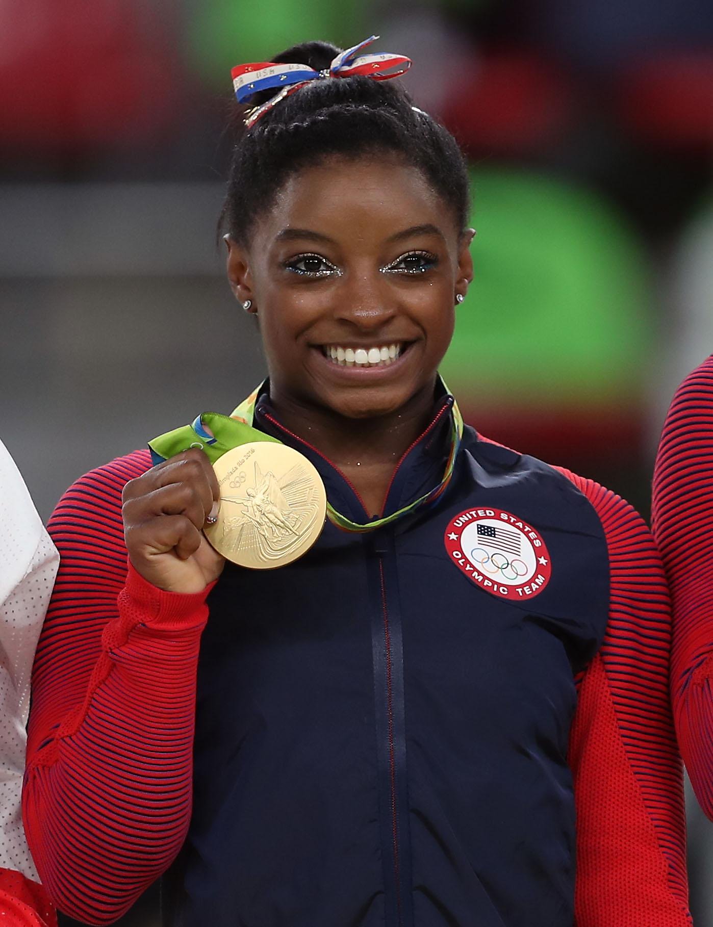 How old was simone biles in 2016 picture