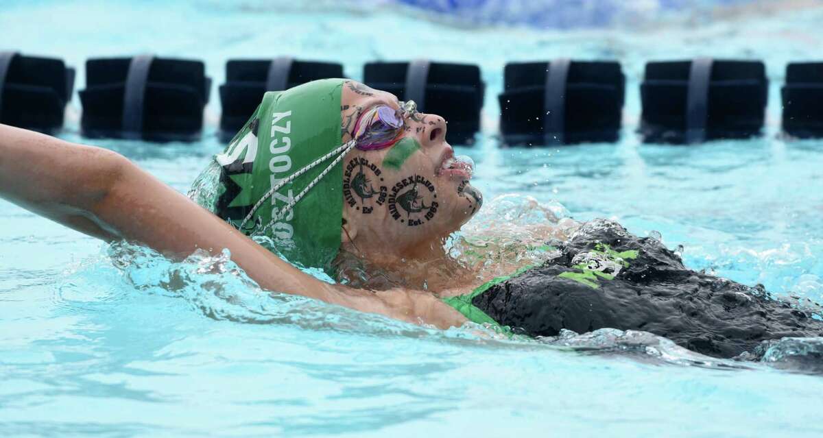 Middlesex swimmers score five wins at FCSL Div. 1 meet