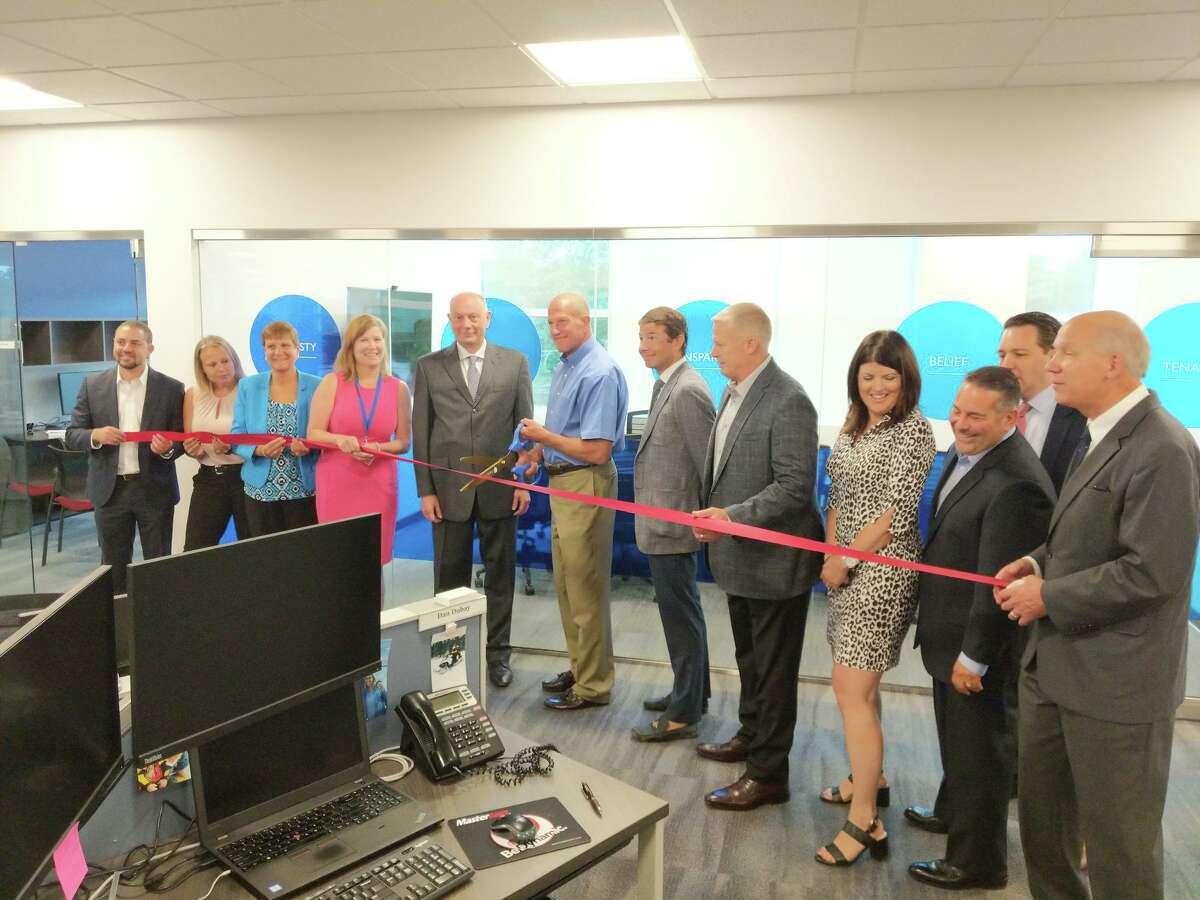 Mayor Mark Lauretti cut the ribbon for the grand opening of Staffing 360 Solutions' new Shelton location.