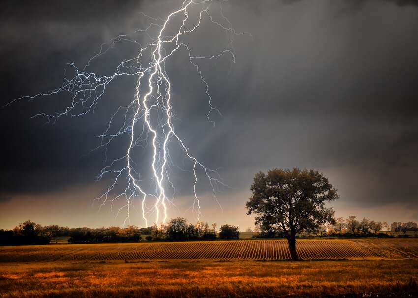 Why Does Lightning Strike And Answers To 50 Other Weather Questions 