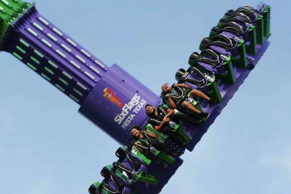 Six Flags Fiesta Texas Opens Joker Themed Ride The Fastest