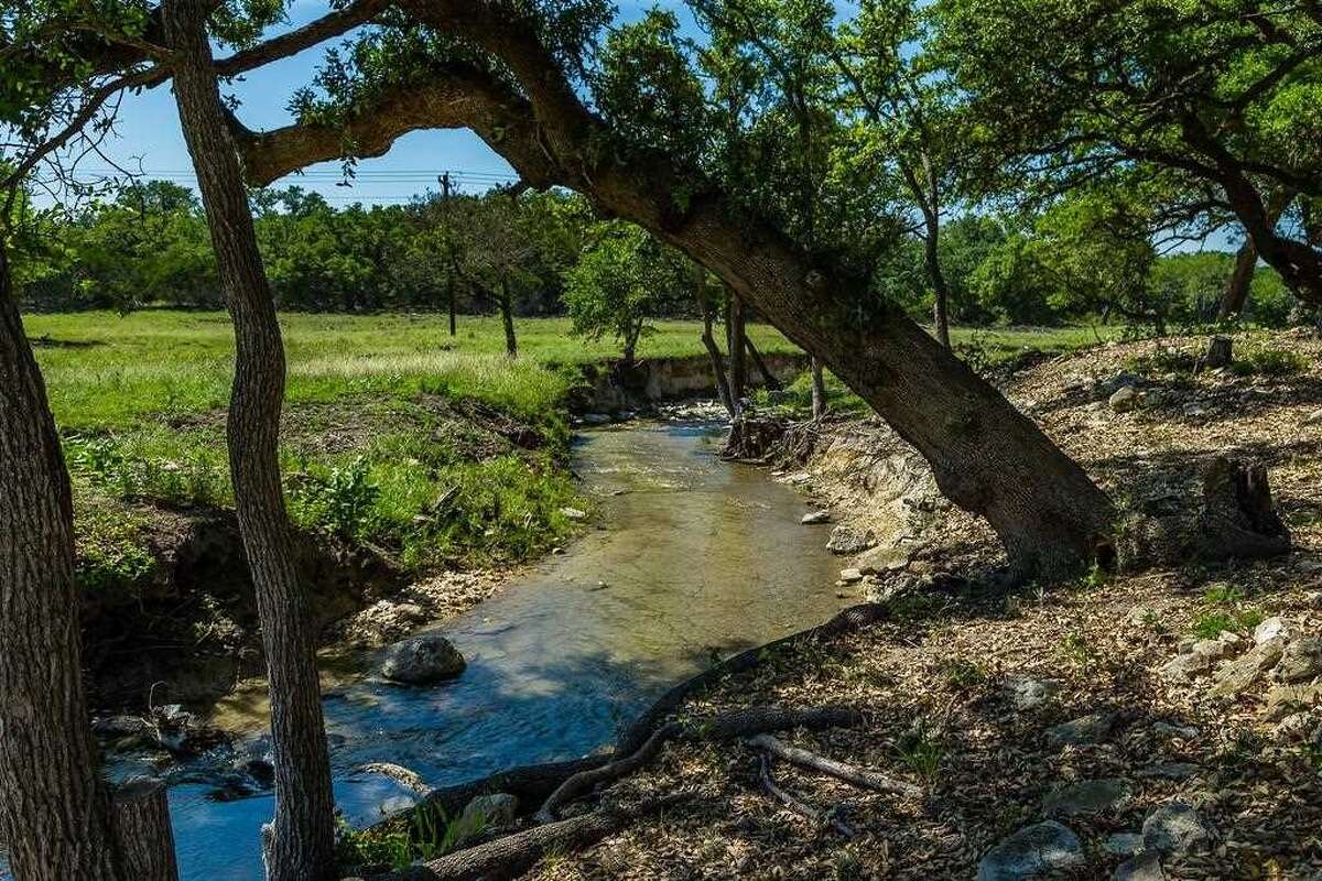 Texas rural land with 360 degree views from different hilltops