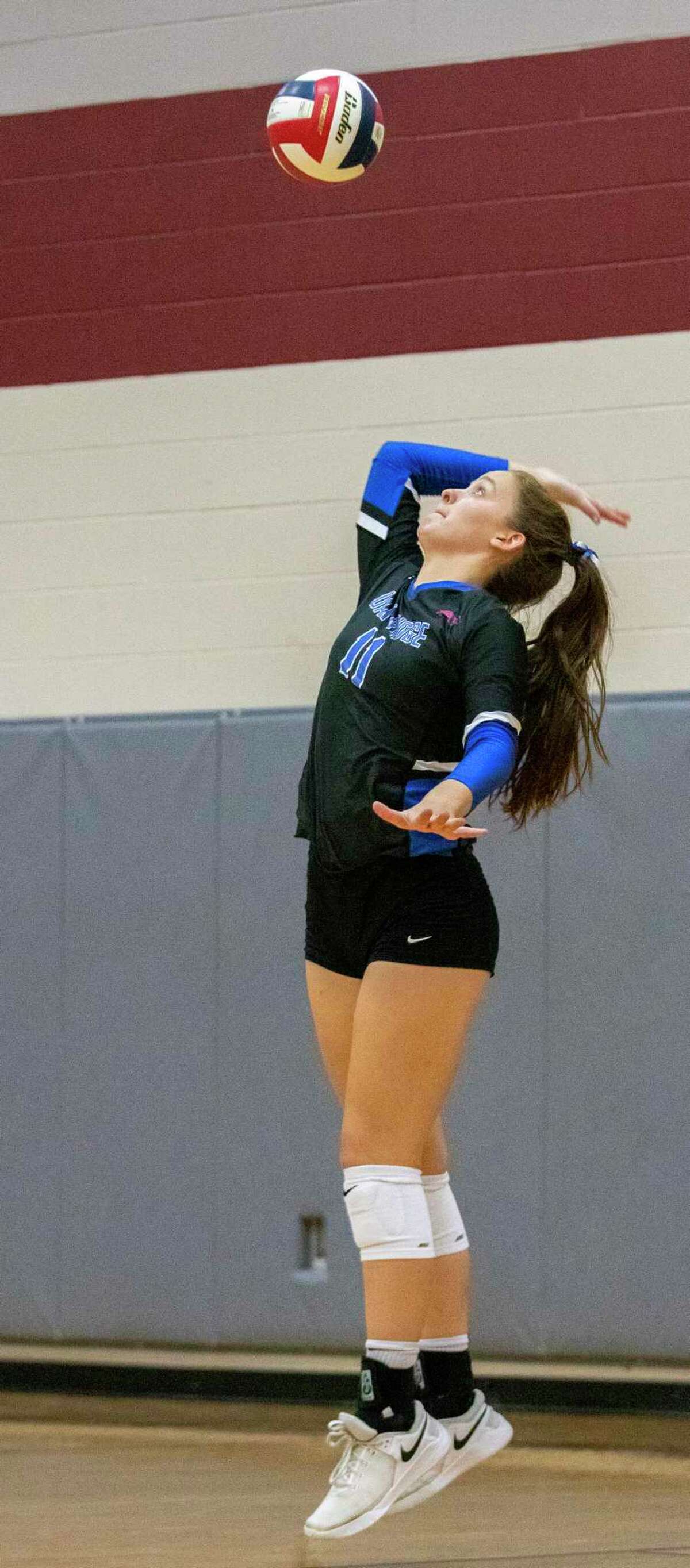 VOLLEYBALL Defending champs Oak Ridge off to a great start at Katy/Cy