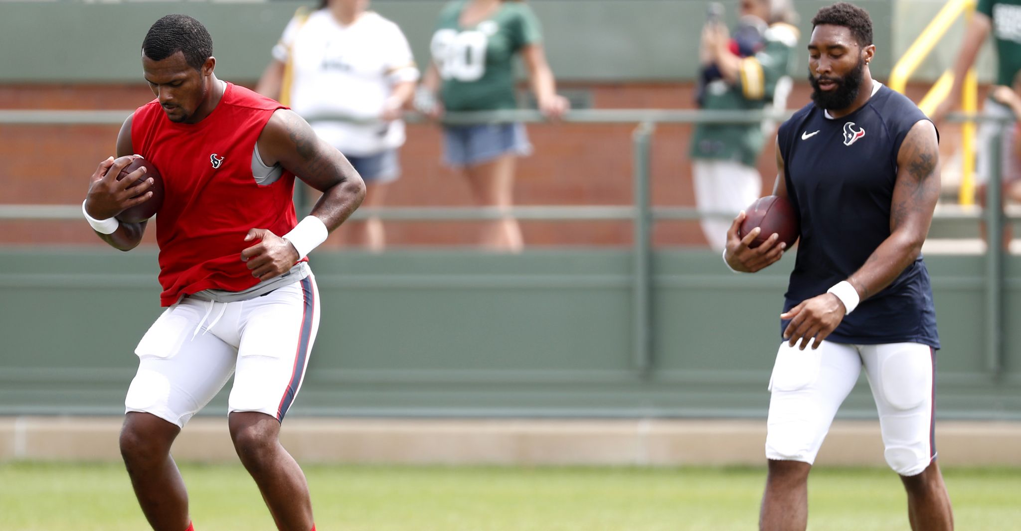 Texans sign quarterback-wide receiver Joe Webb