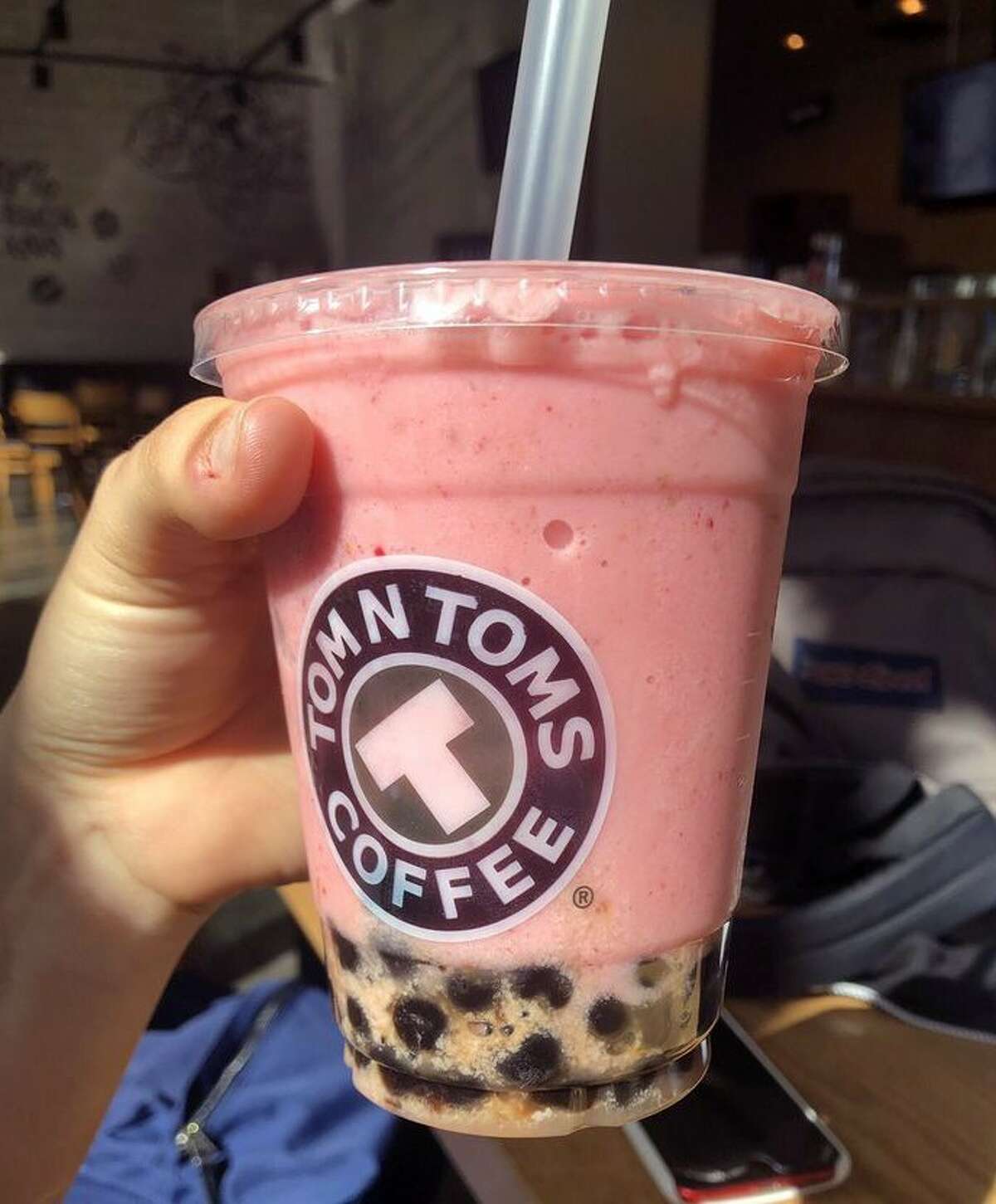 Tom N Toms, a Korean coffee shop with famous pretzels, coming to