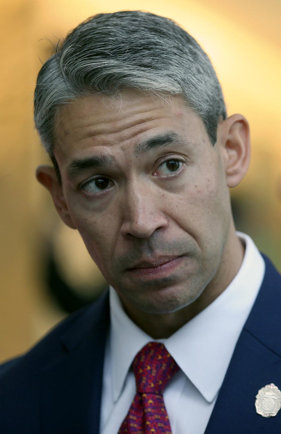 San Antonio Mayor Ron Nirenberg Calls For End To Bonuses For Utility Chiefs