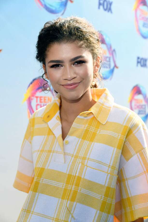 A mom meets Zendaya in Oakland, posts hilarious video for her son - SFGate