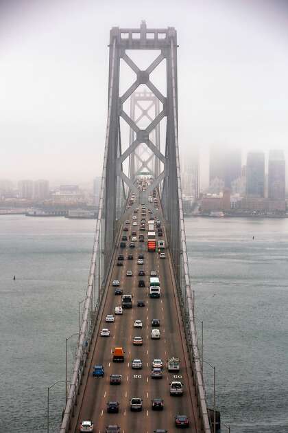 bay bridge traffic by hour