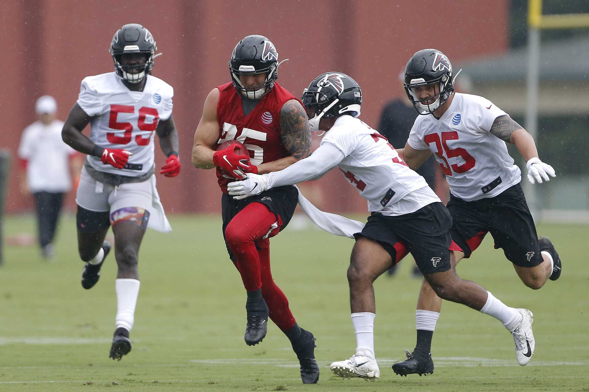 Falcons trade TE Eric Saubert to Patriots for draft pick