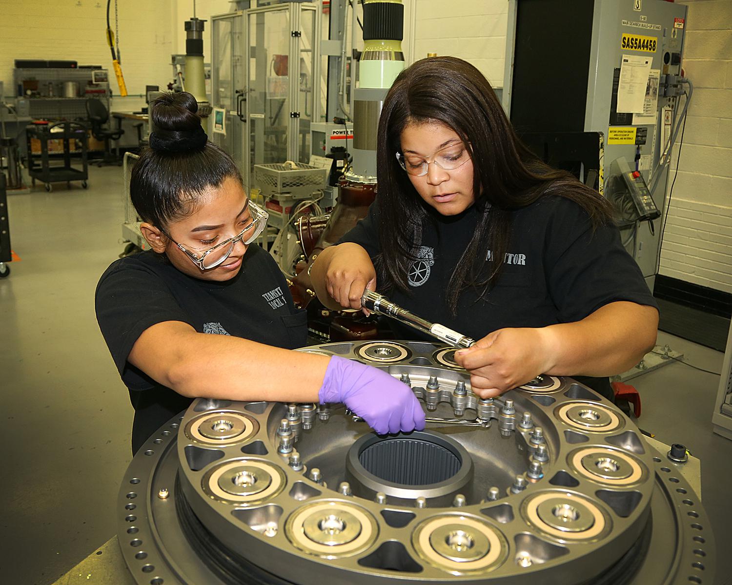 Sikorsky-Teamster internship gains per-apprenticeship certification