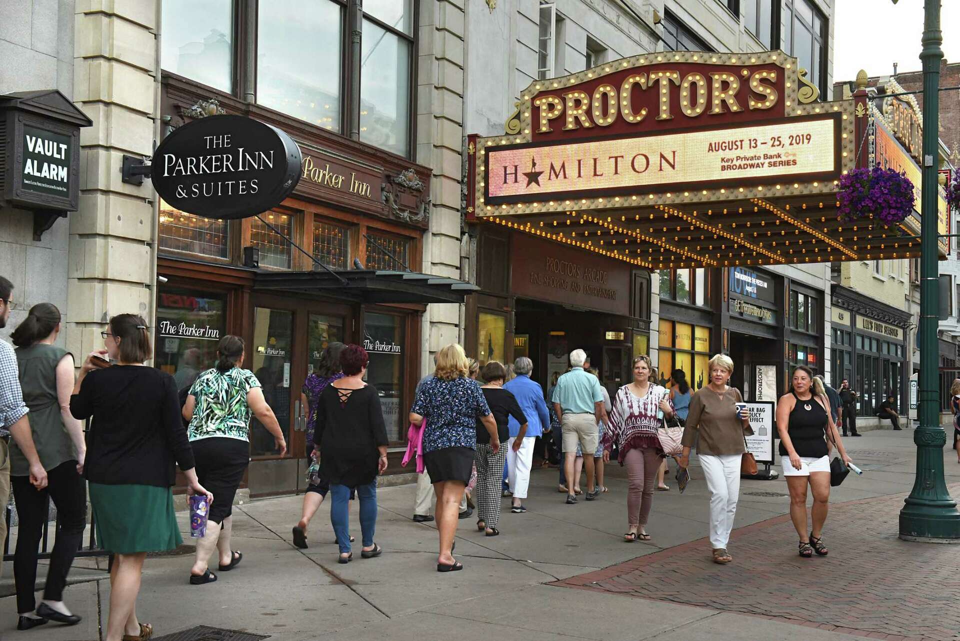 Hamilton at proctors theatre best sale