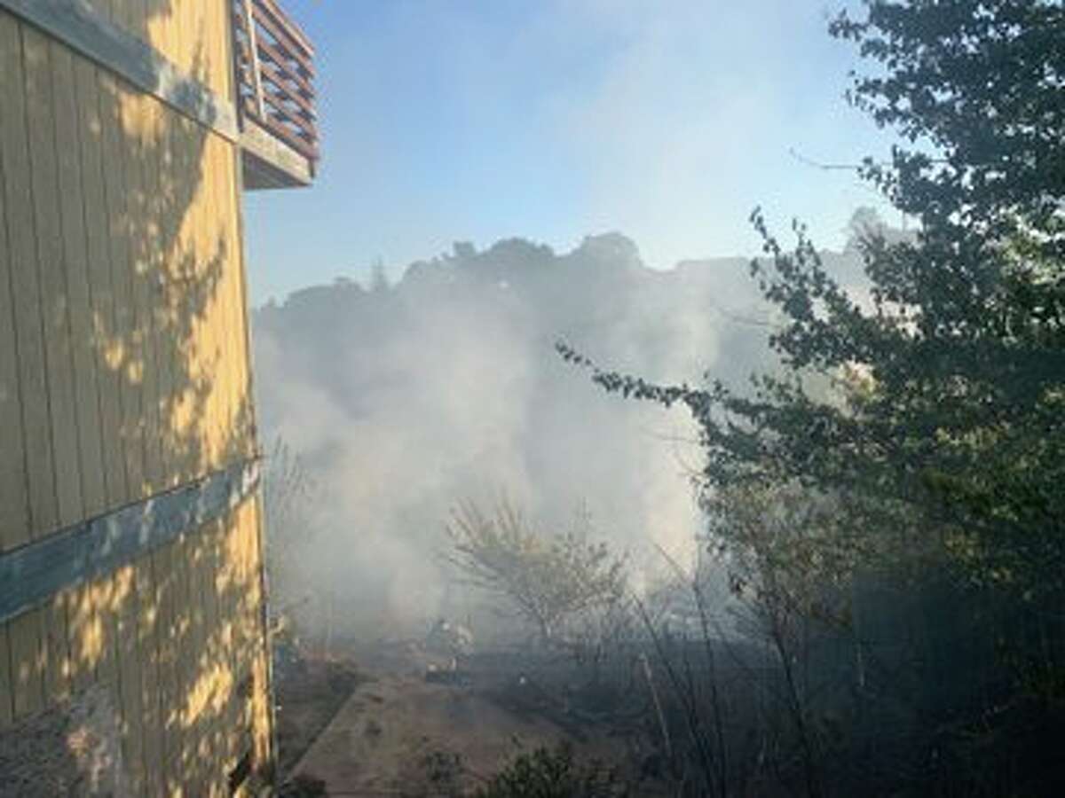 Fire at Vallejo park forces evacuation, damages two homes