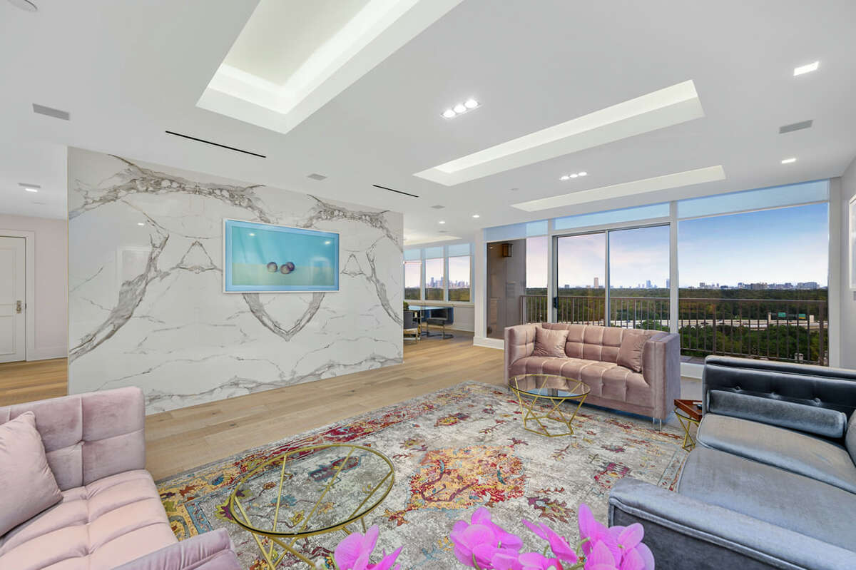 Go inside the newly renovated 1.7 million condo at The Houstonian Estates