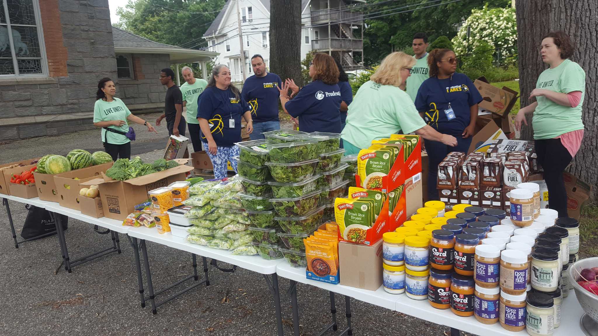 Valley United Way S Outdoor Food Pantry A Success Shelton Herald