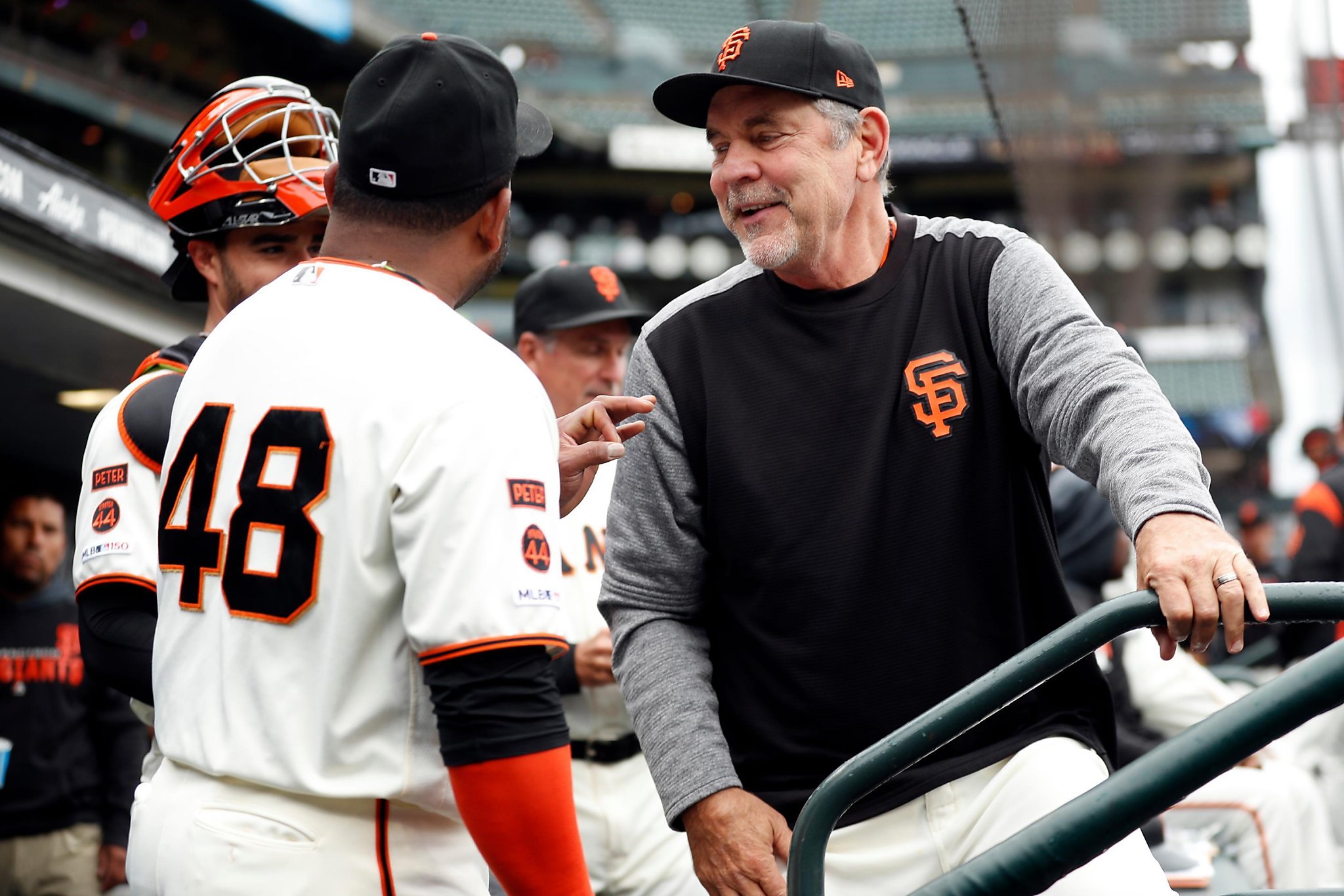 Emotional, ailing Pablo Sandoval gets final at-bat for Bochy, and maybe for  Giants