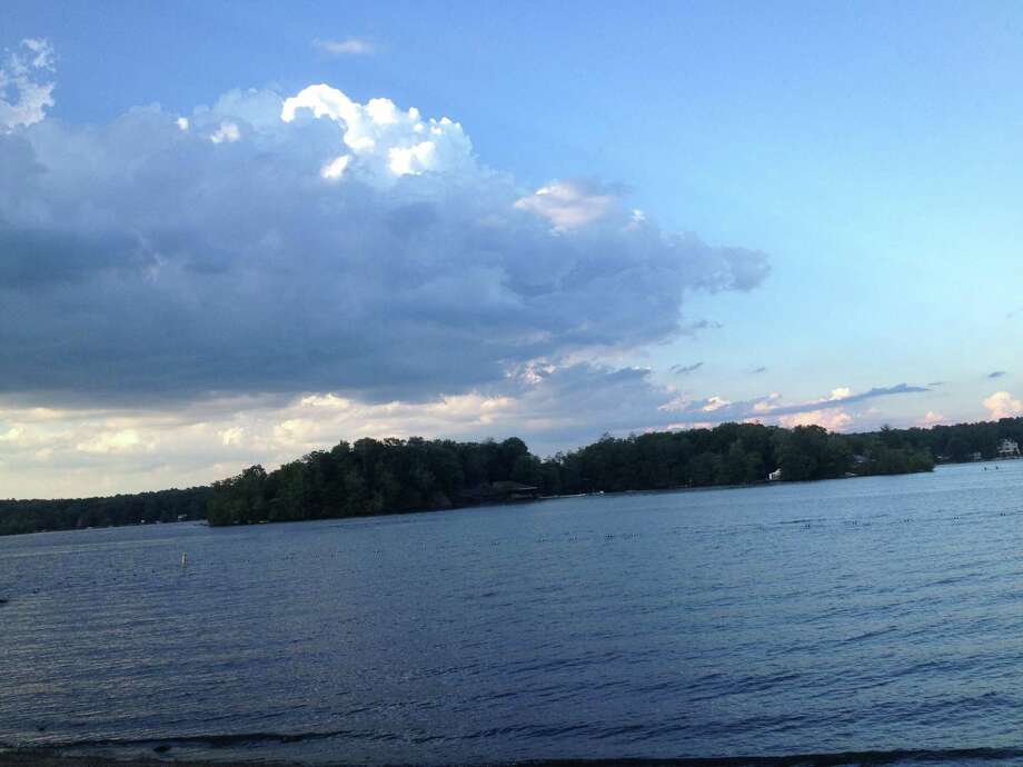 East Hampton’s beleaguered Lake Pocotopaug to get oxygen treatment to