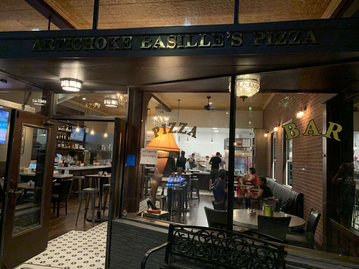 Artichoke Basille's Pizza opens Oakland location