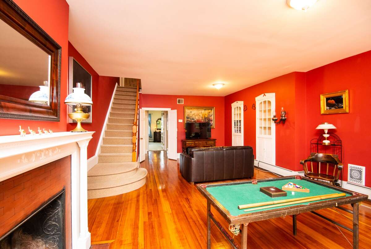 House of the Week Rowhouse in Center Square