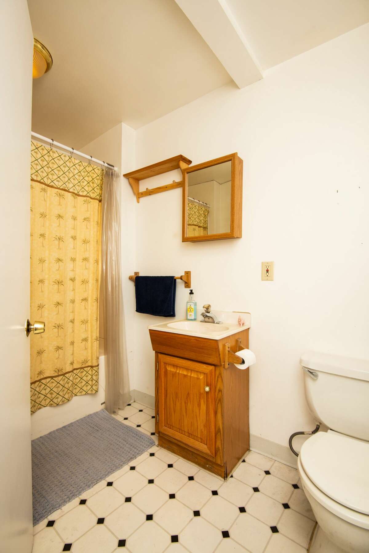 House of the Week Rowhouse in Center Square