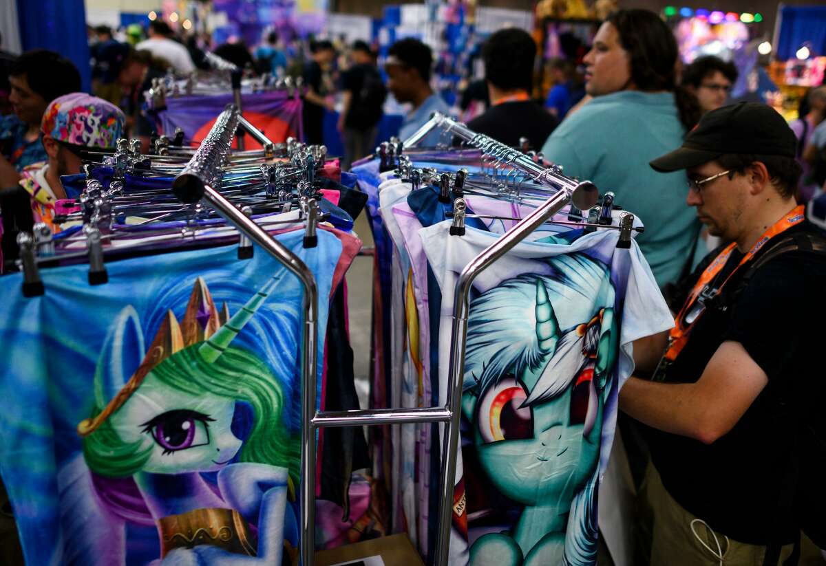 Local bronies mourn the loss of BronyCon, the nation's largest 'My ...